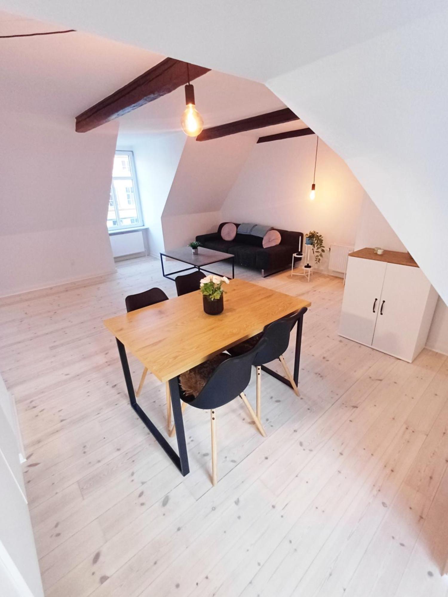 Beautiful 2 Bedroom Apartment Center Of City Randers Eksteriør billede